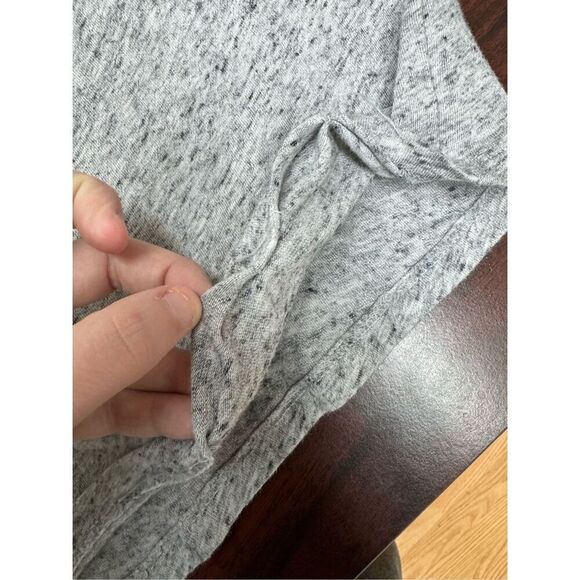 PINK Victoria’s Secret Short Sleeve Tee with Sequin Logo Size X-Small - Picture 7 of 9